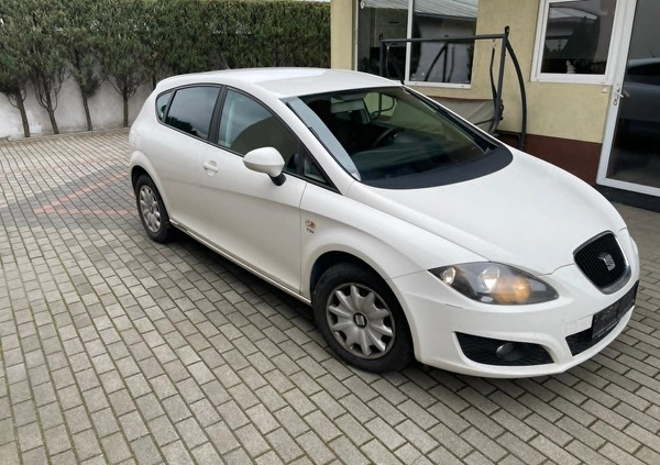 Seat Leon cena 16900 przebieg: 175663, rok produkcji 2010 z Syców małe 92